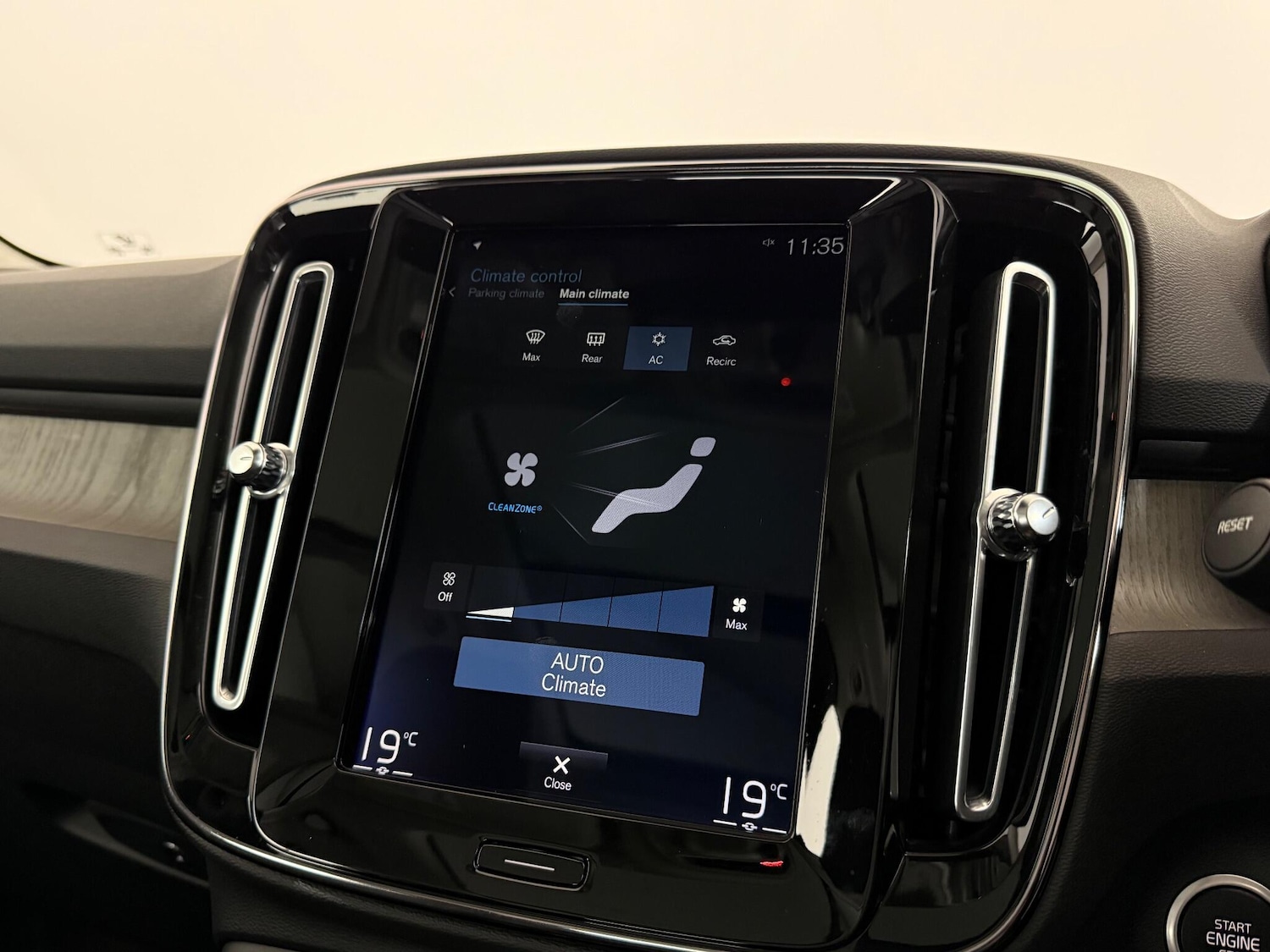 Used Volvo XC40 2020 for sale - 77217035: Photo 30