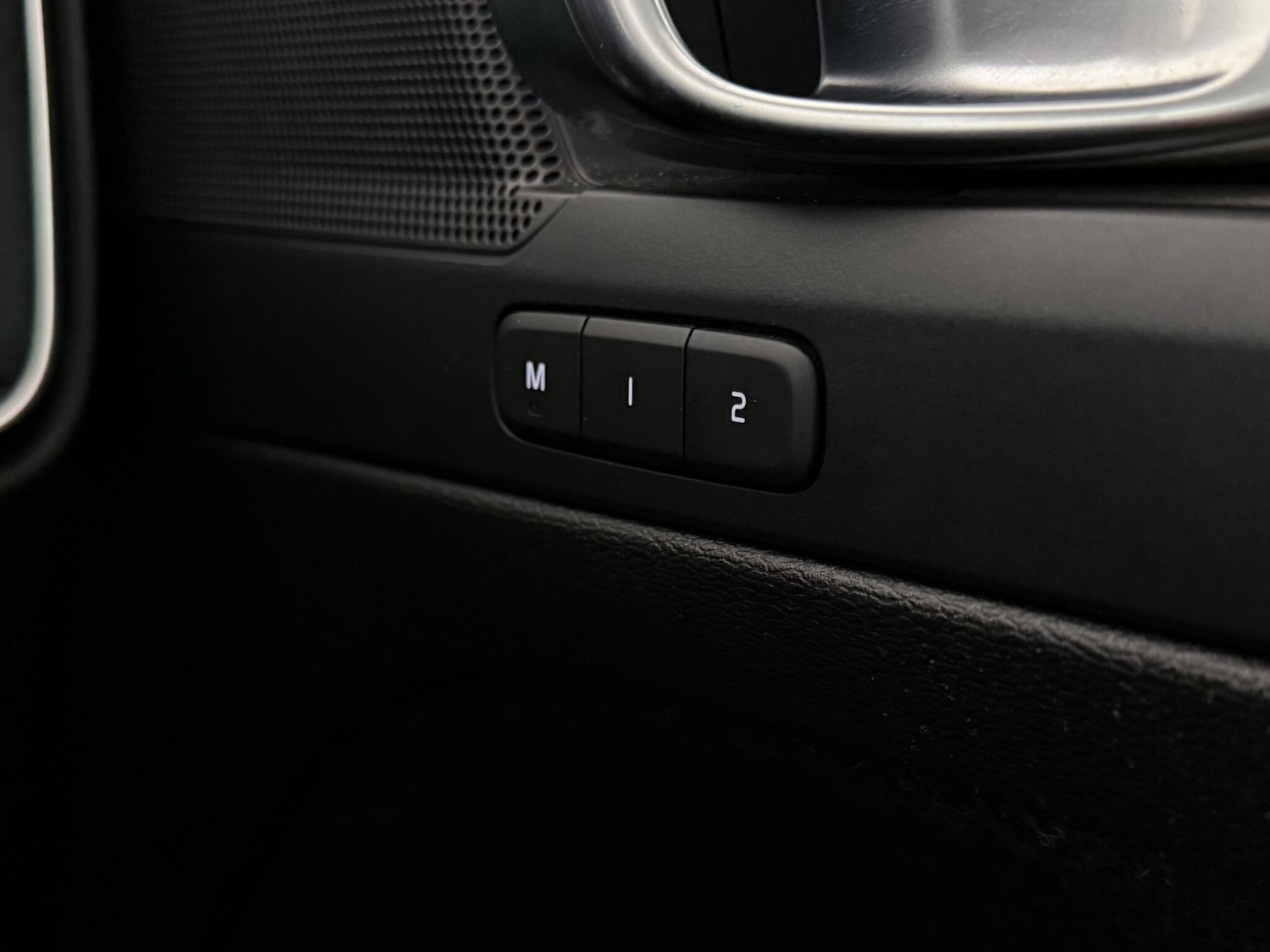 Used Volvo XC40 2020 for sale - 77217035: Photo 35