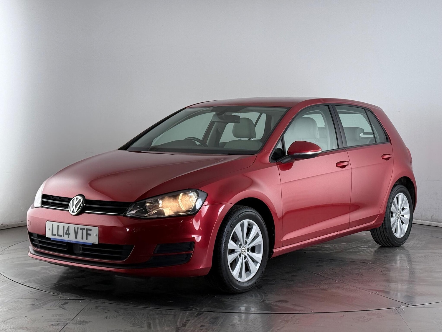 Used Volkswagen Golf 2014 for sale - 77259645: Photo 3