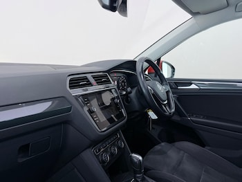 Used Volkswagen Tiguan 2017 for sale - 78923454: Photo