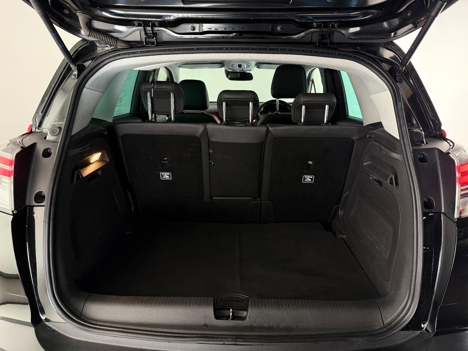 Used Vauxhall Crossland 2021 for sale - 77221898: Photo 8