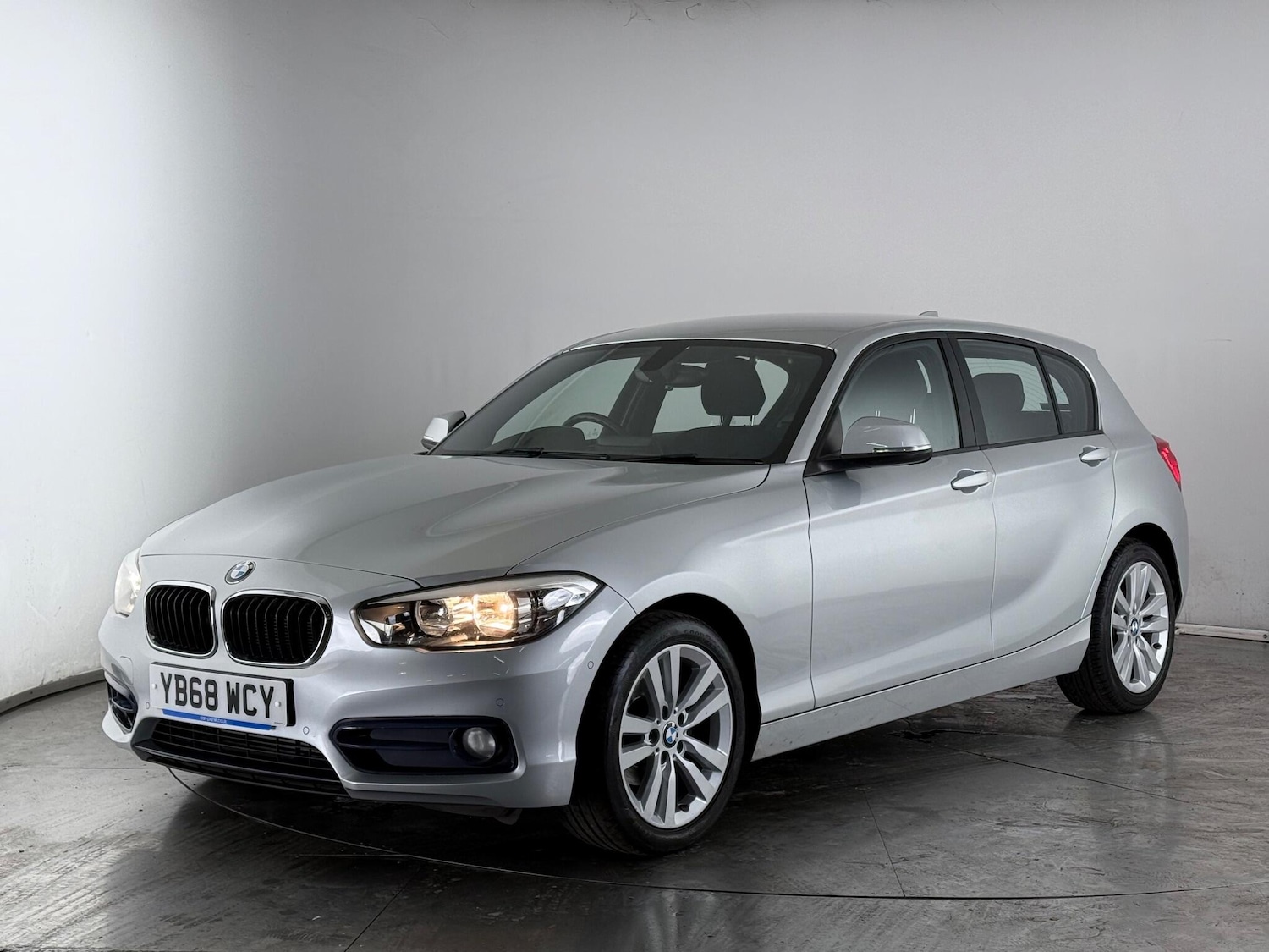 Used BMW 1 Series 2018 for sale - 77182600: Photo 3
