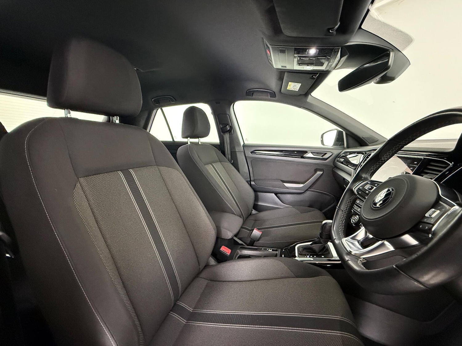 Used Volkswagen T-Roc 2021 for sale - 77260009: Photo 11