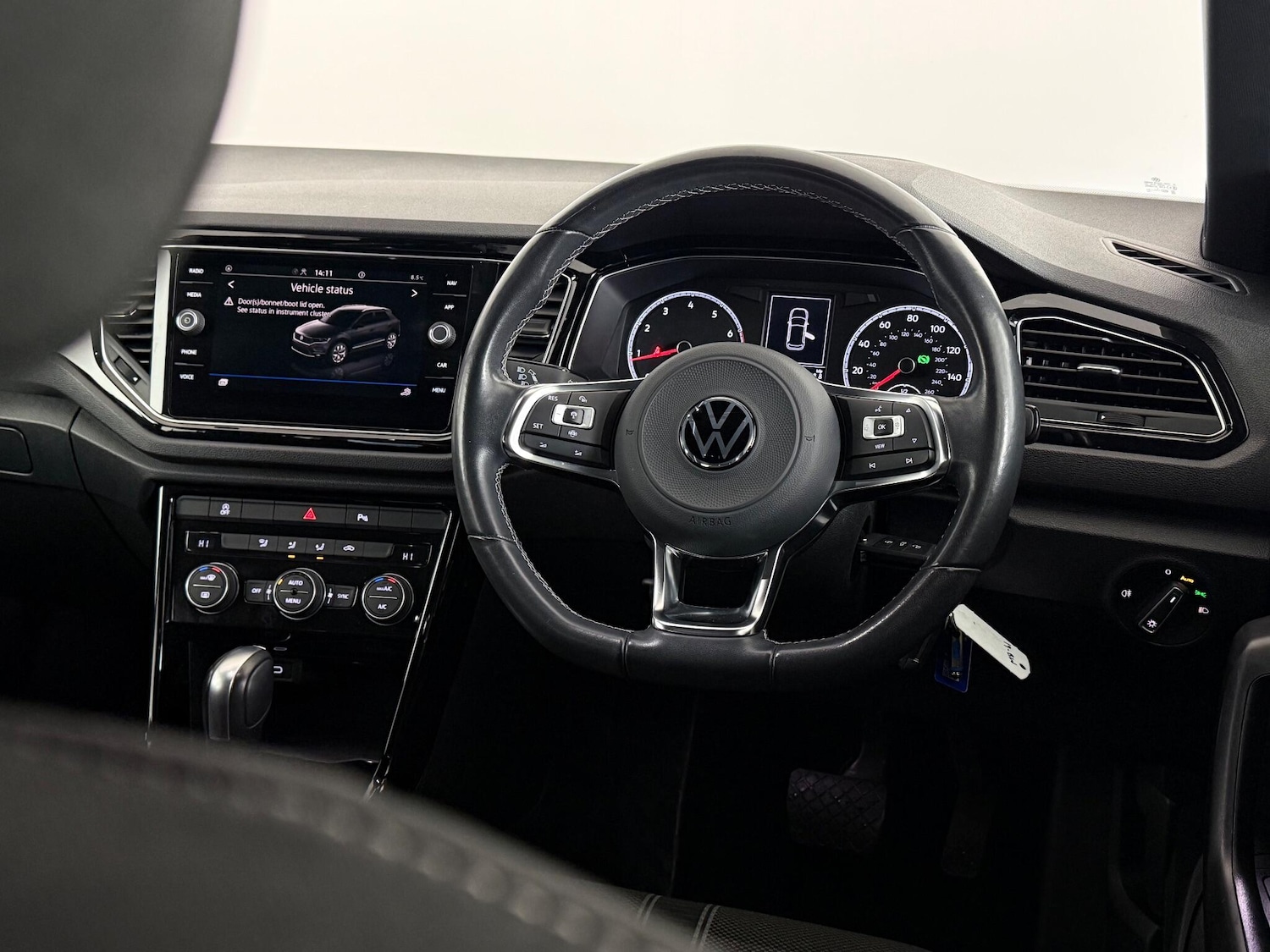 Used Volkswagen T-Roc 2021 for sale - 77260009: Photo 15