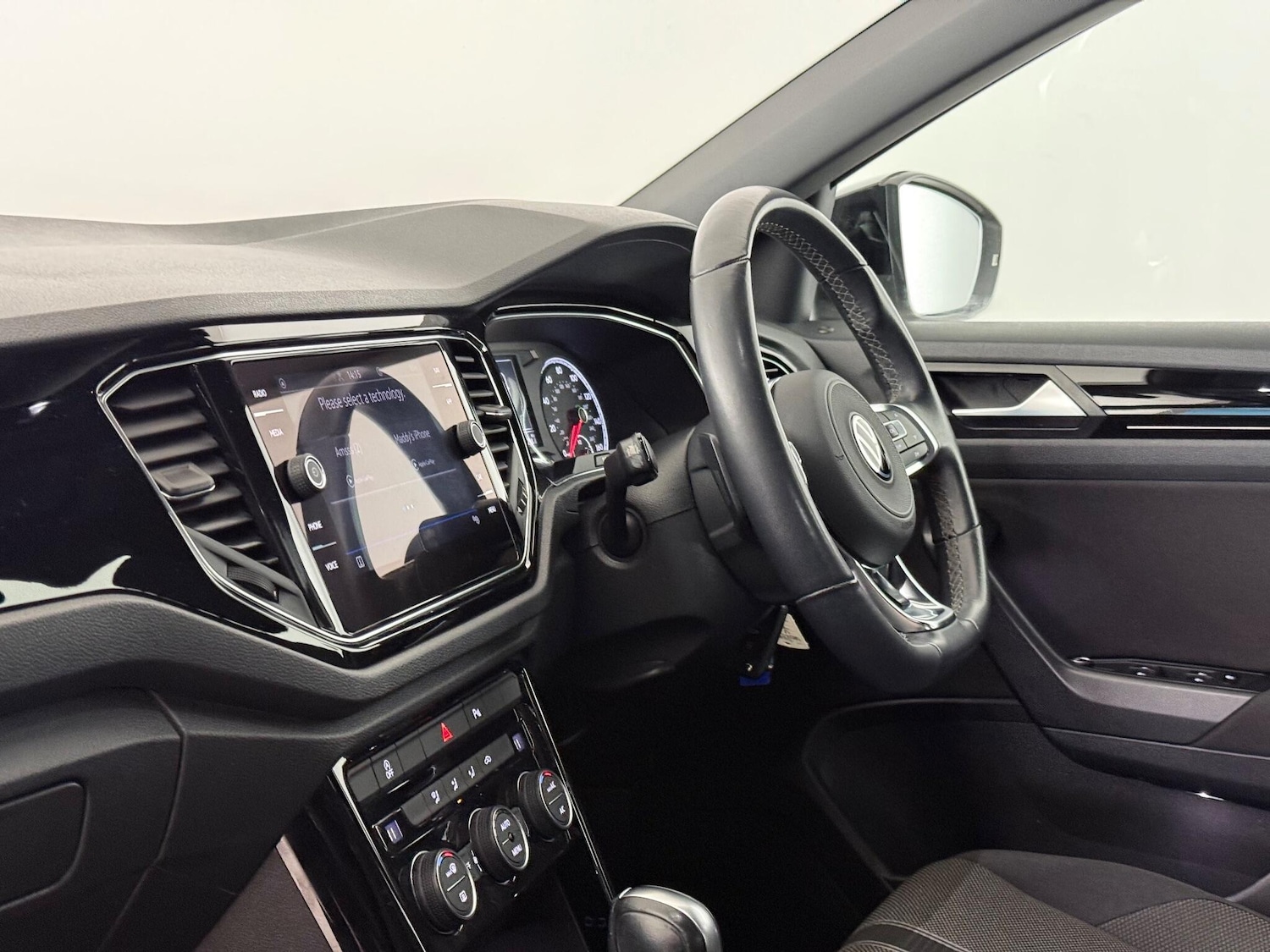 Used Volkswagen T-Roc 2021 for sale - 77260009: Photo 17