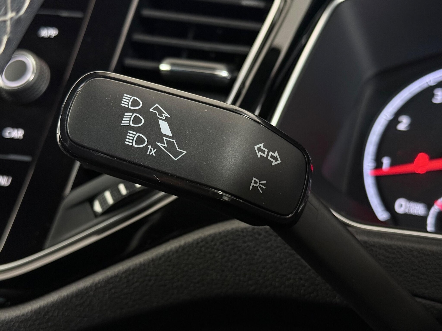 Used Volkswagen T-Roc 2021 for sale - 77260009: Photo 21