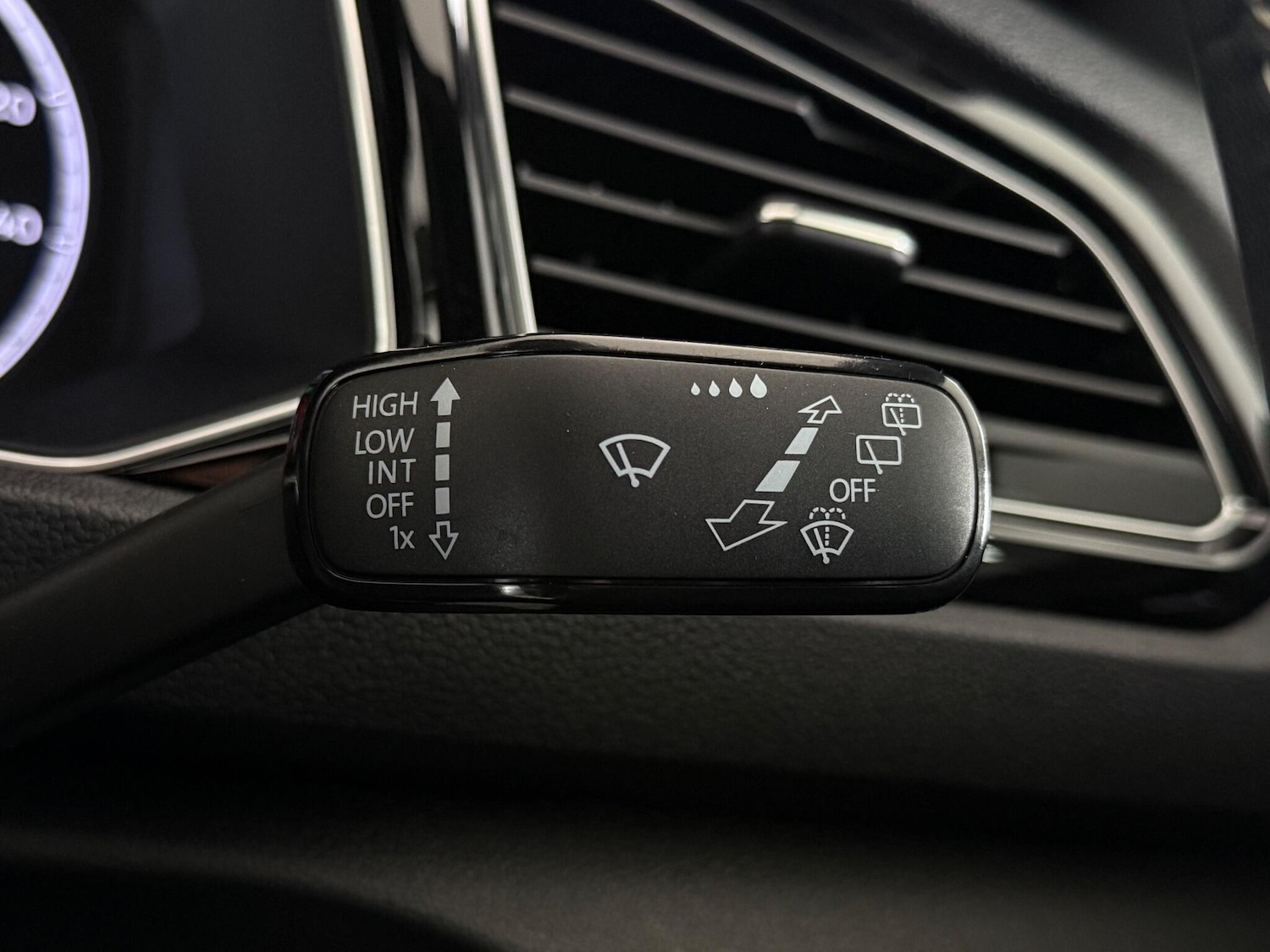 Used Volkswagen T-Roc 2021 for sale - 77260009: Photo 22