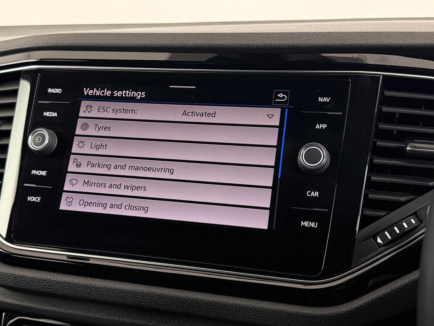 Used Volkswagen T-Roc 2021 for sale - 77260009: Photo 24