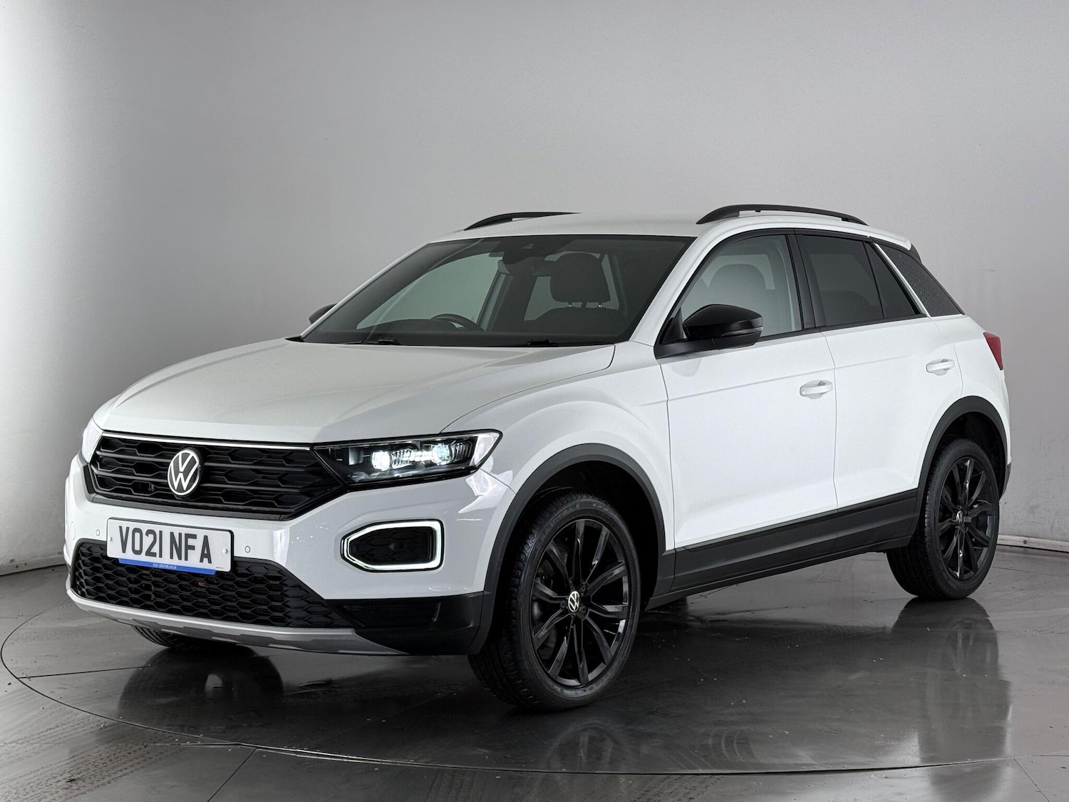 Used Volkswagen T-Roc 2021 for sale - 77260009: Photo 3