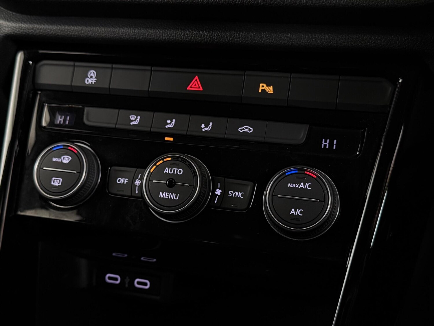 Used Volkswagen T-Roc 2021 for sale - 77260009: Photo 34