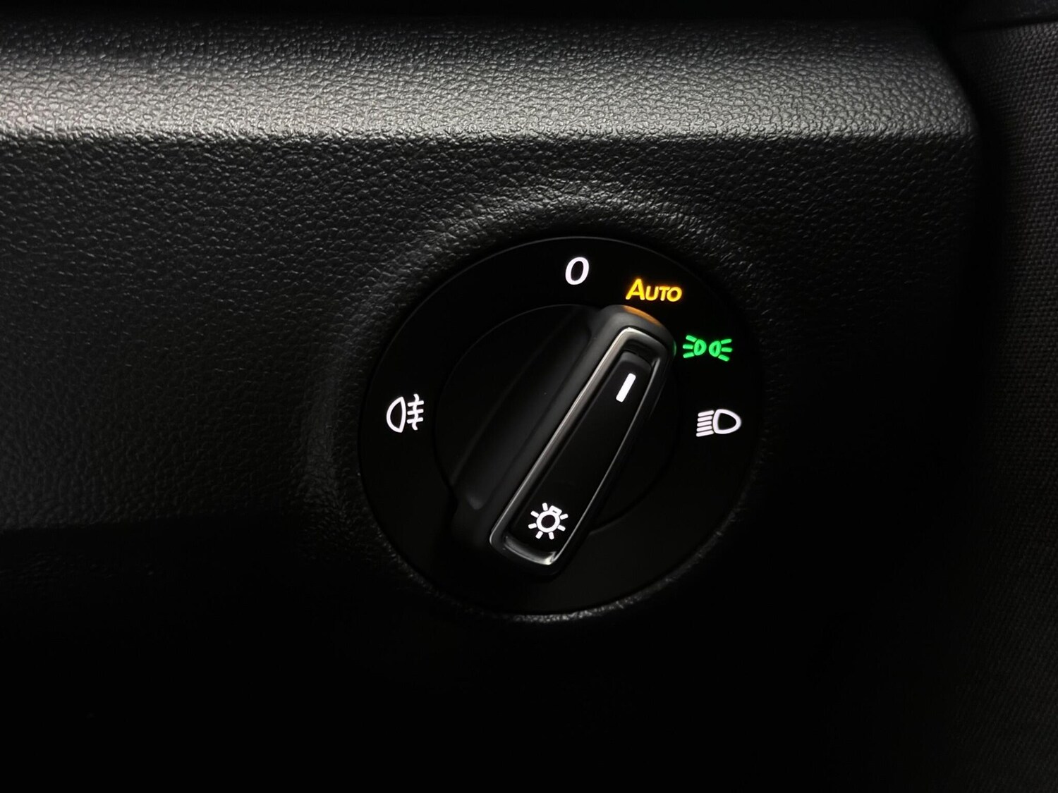 Used Volkswagen T-Roc 2021 for sale - 77260009: Photo 37