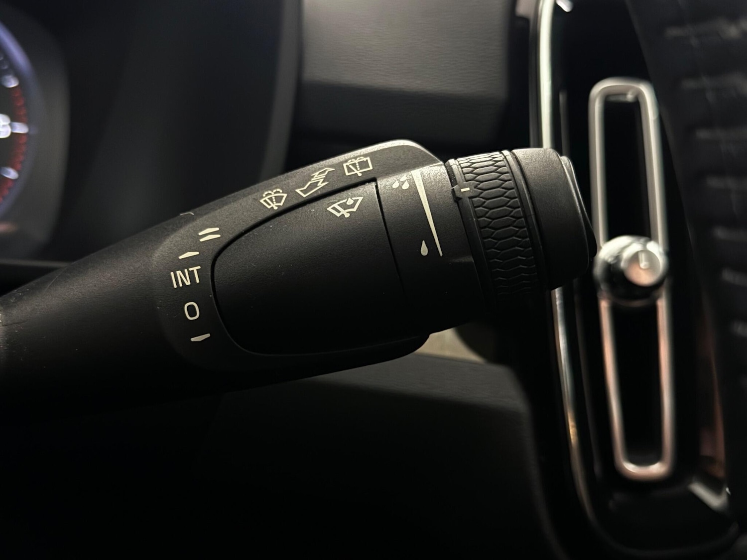 Used Volvo XC40 2018 for sale - 77221836: Photo 24