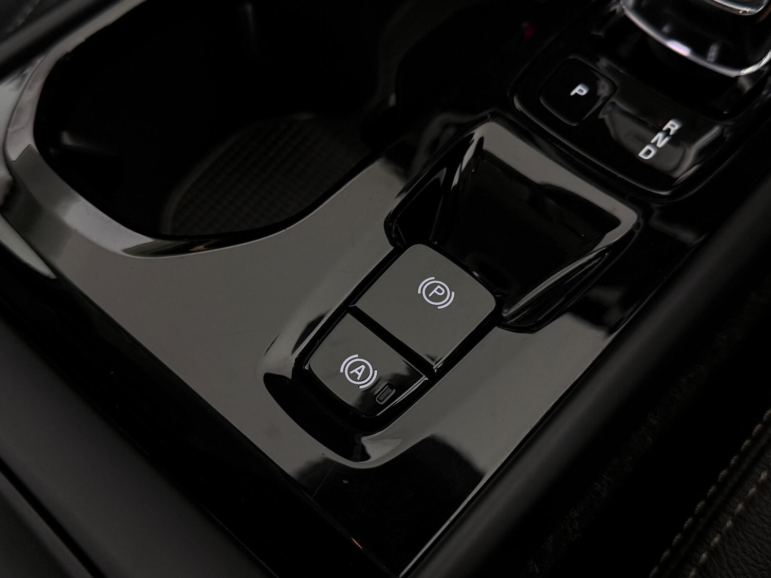 Used Volvo XC40 2018 for sale - 77221836: Photo 37