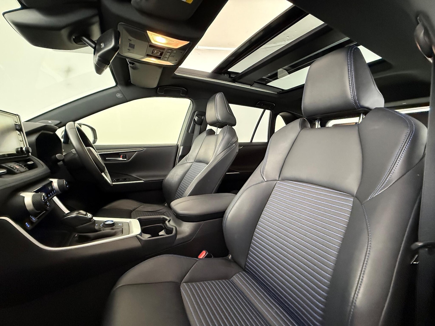 Used Toyota RAV4 2021 for sale - 77222715: Photo 12