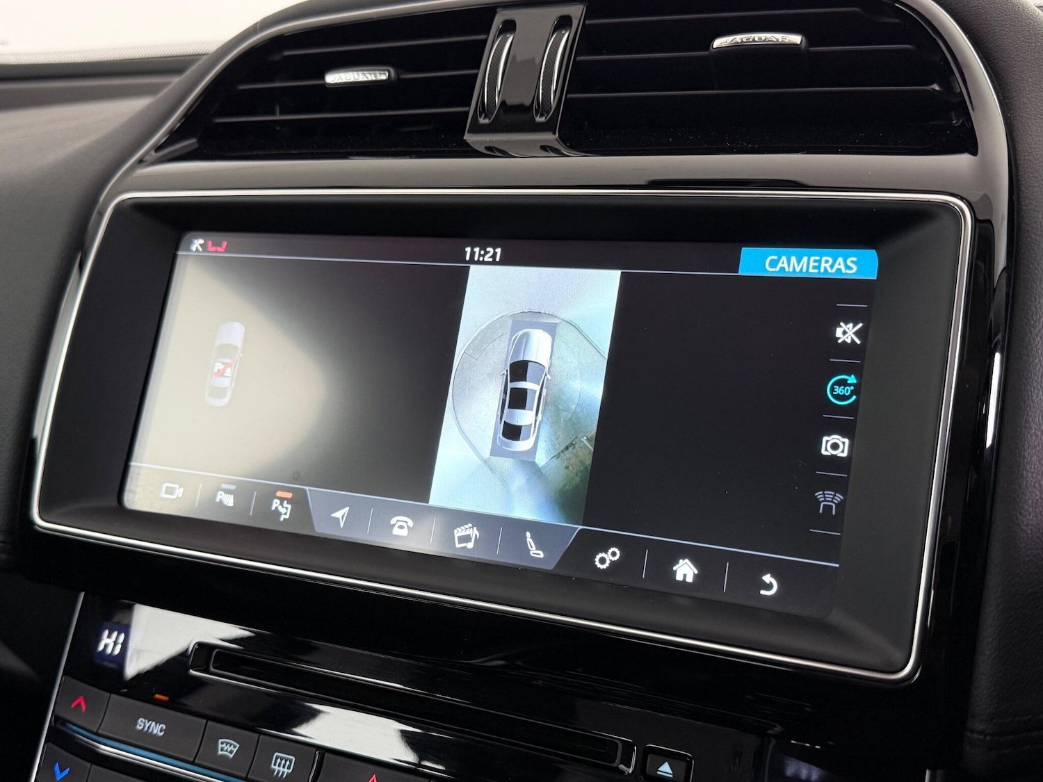 Used Jaguar XE 2018 for sale - 77246387: Photo 22