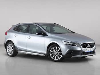 Used Volvo V40 Cross Country 2017 for sale - 79840473: Photo