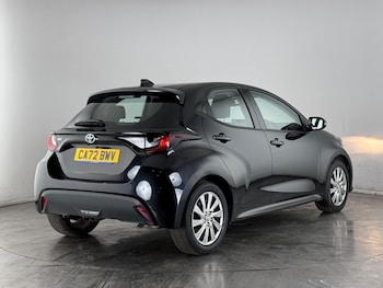 Used Toyota Yaris 2022 for sale - 77684425: Photo