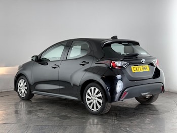 Used Toyota Yaris 2022 for sale - 77684425: Photo