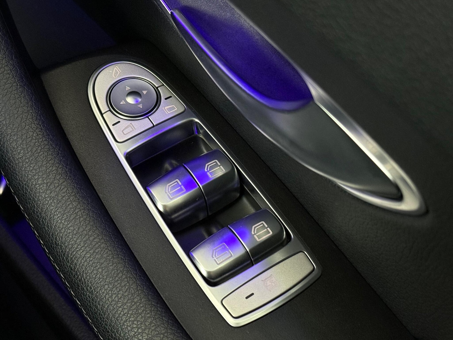 Used Mercedes-Benz E Class 2020 for sale - 76466816: Photo 38