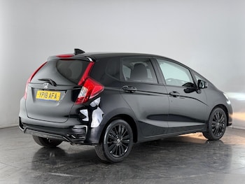 Used Honda Jazz 2018 for sale - 77242987: Photo