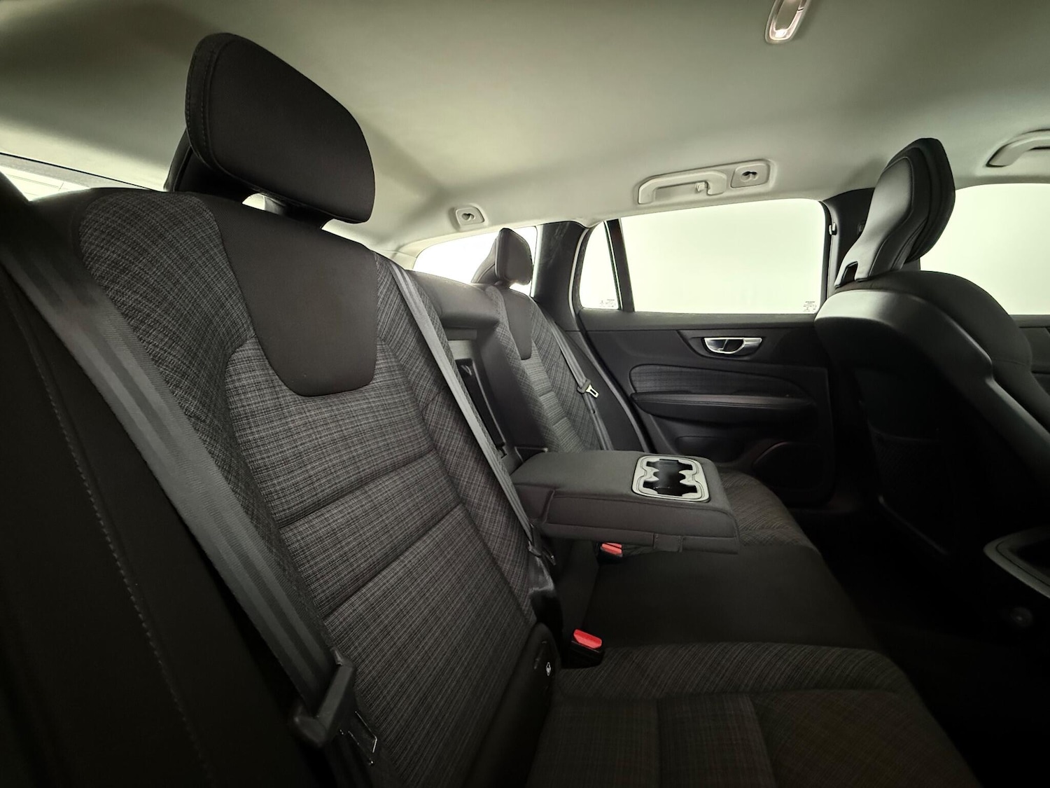 Used Volvo V60 2021 for sale - 77182472: Photo 15