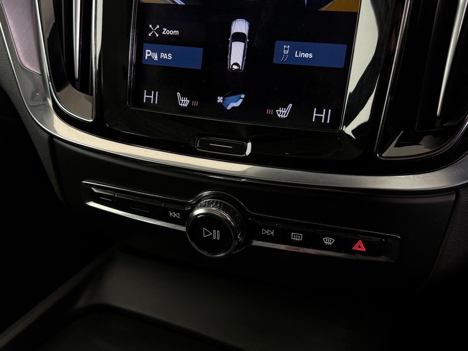 Used Volvo V60 2021 for sale - 77182472: Photo 35