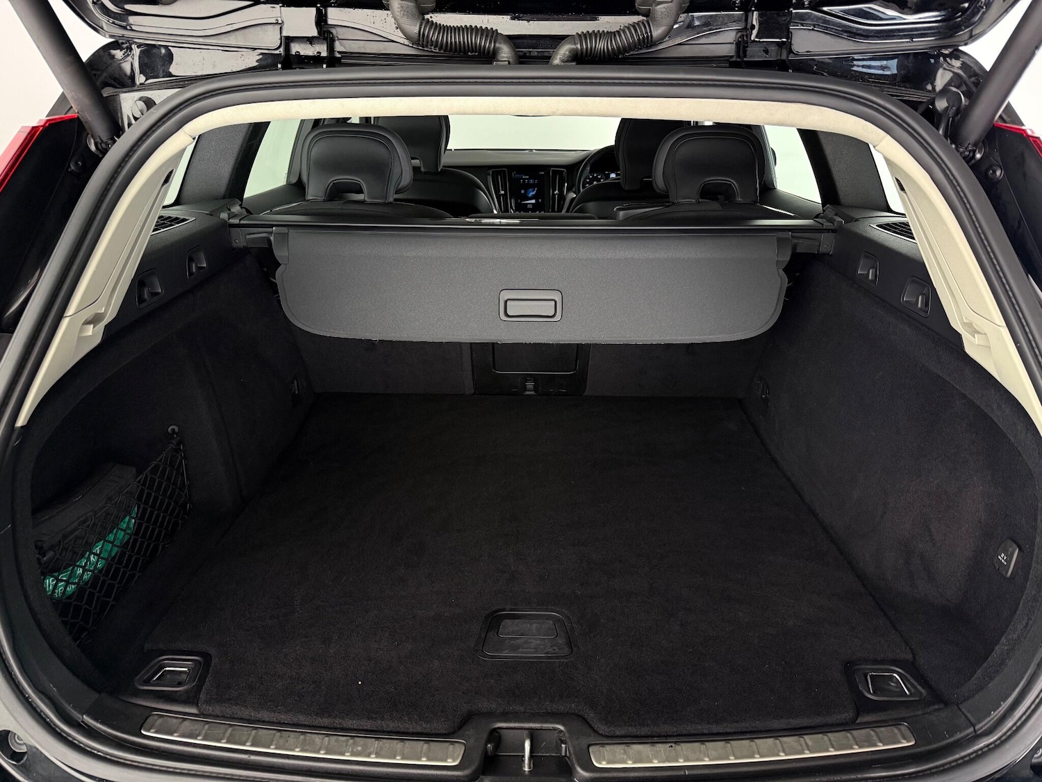 Used Volvo V60 2021 for sale - 77182472: Photo 9