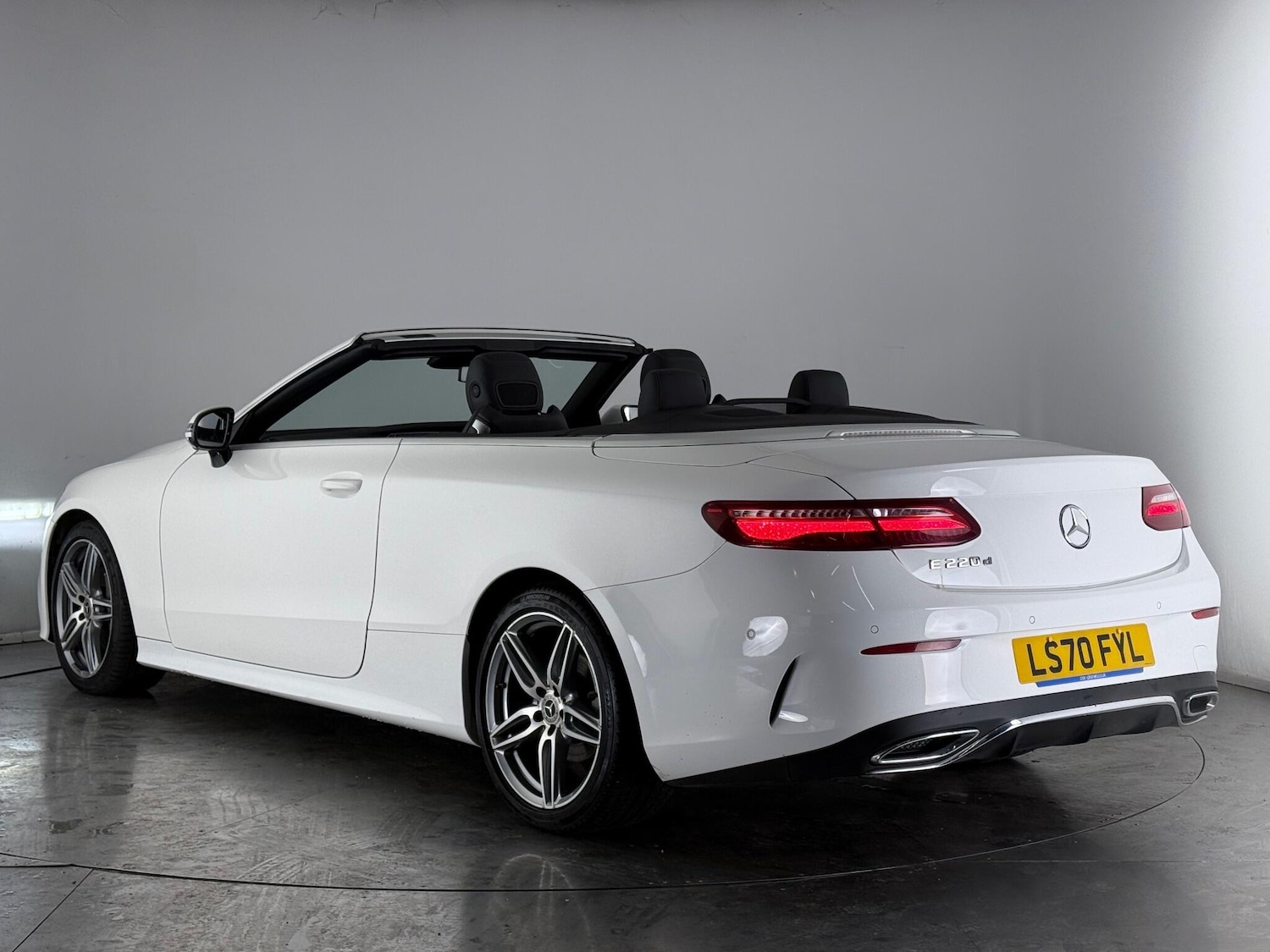 Used Mercedes-Benz E Class 2020 for sale - 77221834: Photo 2