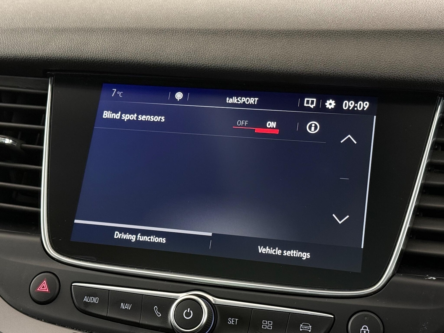 Used Vauxhall Grandland X 2018 for sale - 76538160: Photo 36