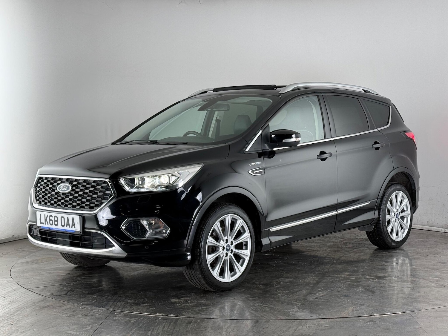Used Ford Kuga 2018 for sale - 77182992: Photo 2