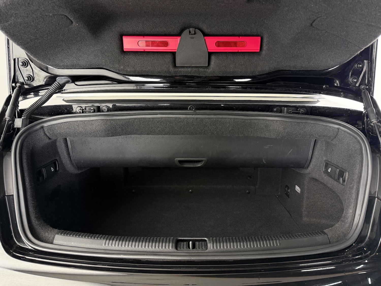 Used Audi A3 Cabriolet 2018 for sale - 77247087: Photo 13