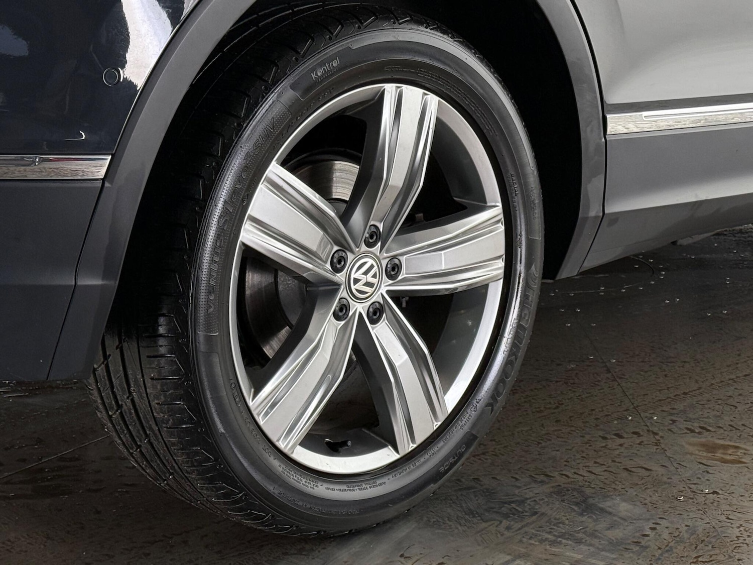 Used Volkswagen Tiguan 2017 for sale - 77247073: Photo 8