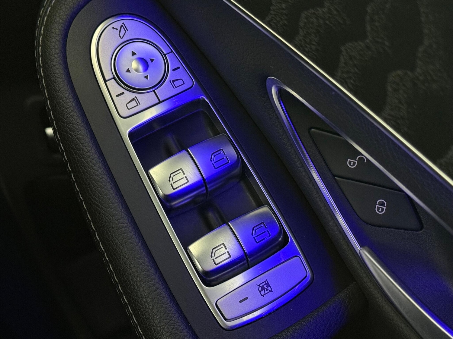 Used Mercedes-Benz C Class 2020 for sale - 76467071: Photo 38