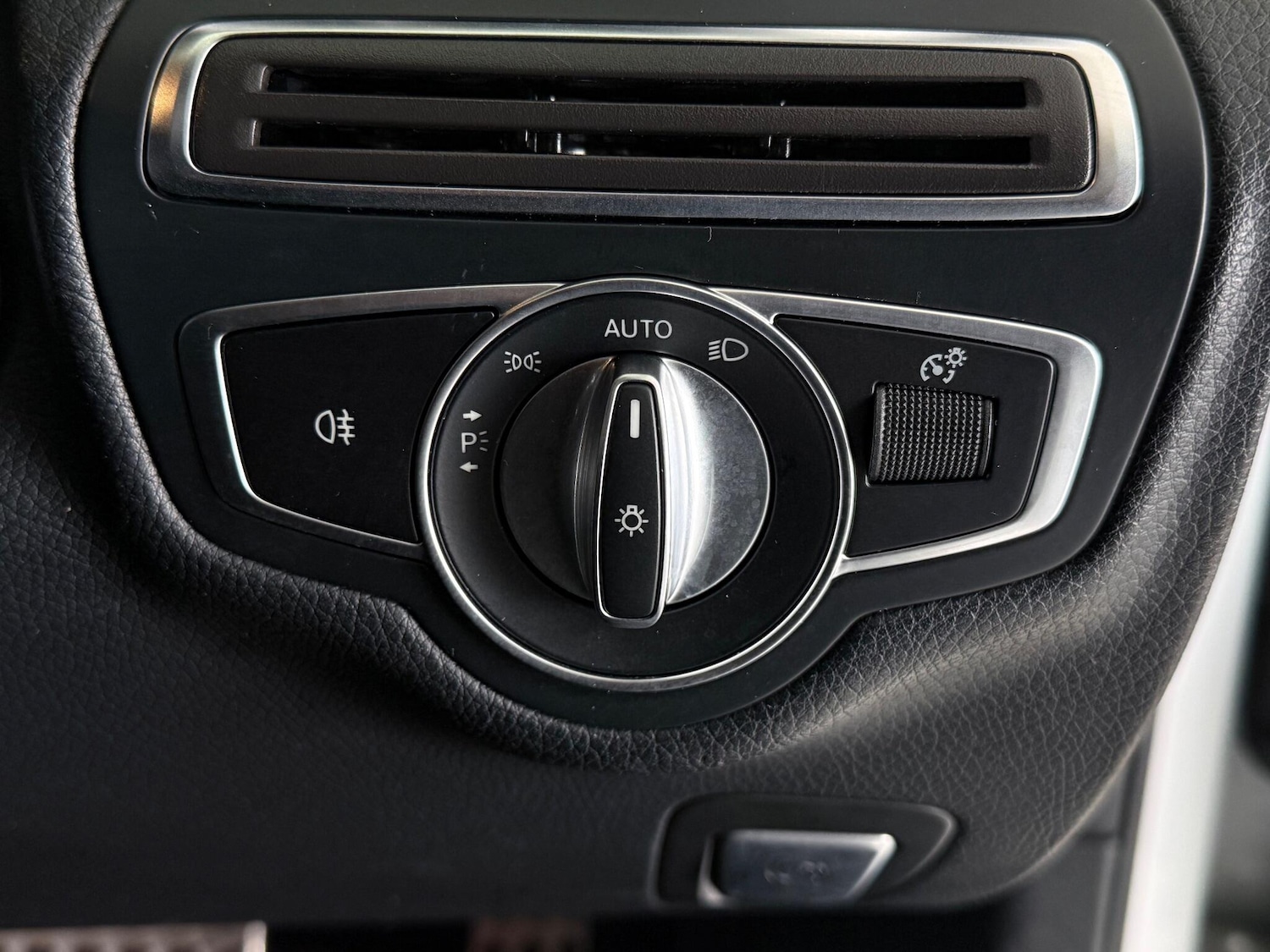 Used Mercedes-Benz C Class 2020 for sale - 76467071: Photo 39