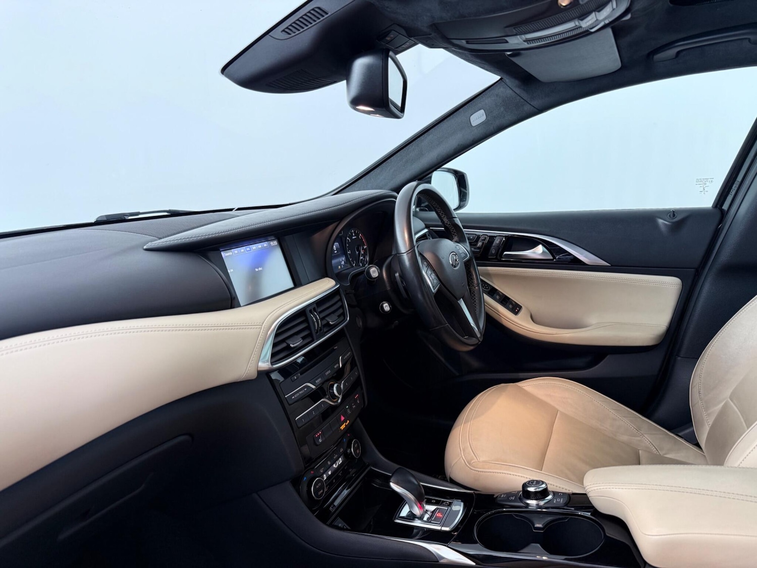 Used Infiniti QX30 2019 for sale - 77497625: Photo 13