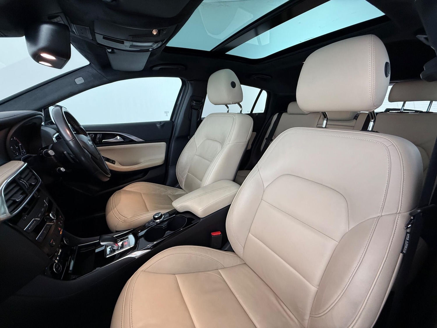 Used Infiniti QX30 2019 for sale - 77497625: Photo 14