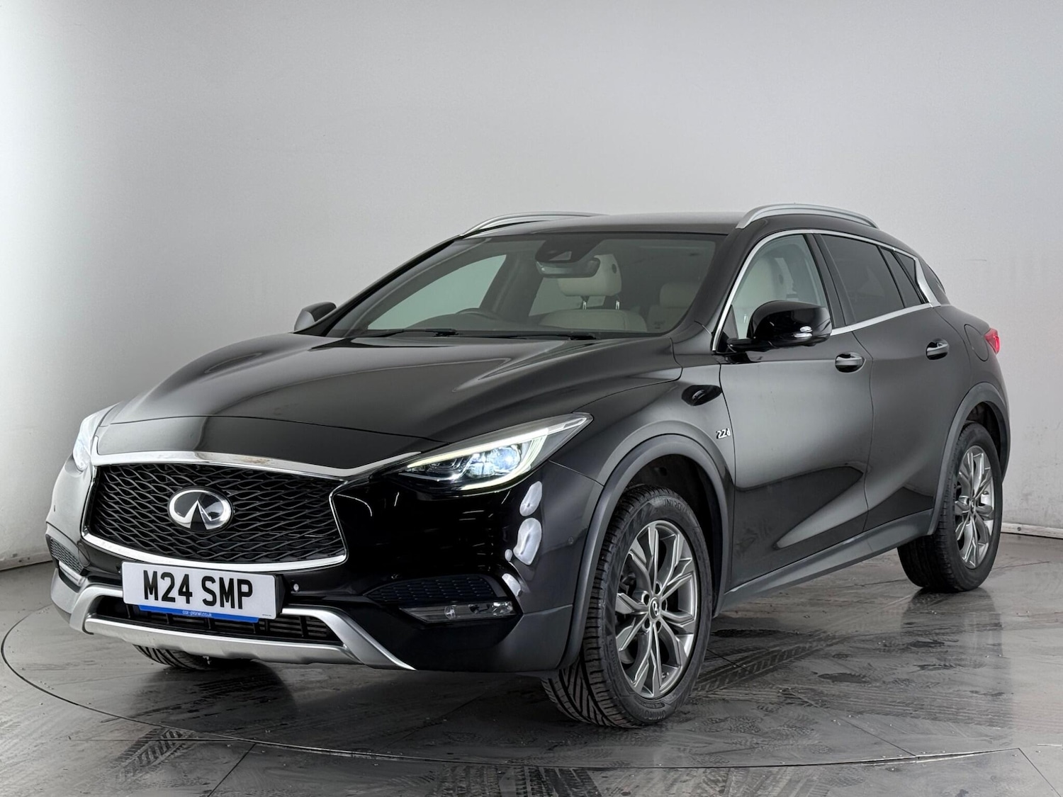 Used Infiniti QX30 2019 for sale - 77497625: Photo 2
