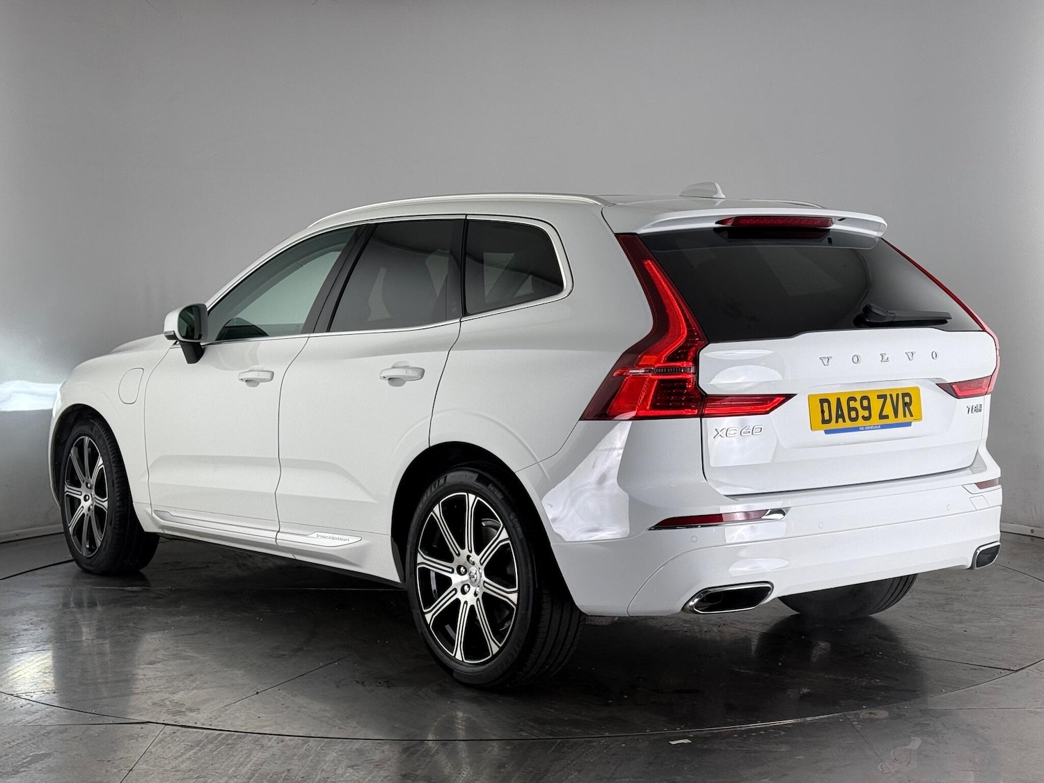 Used Volvo XC60 2019 for sale - 77217602: Photo 3
