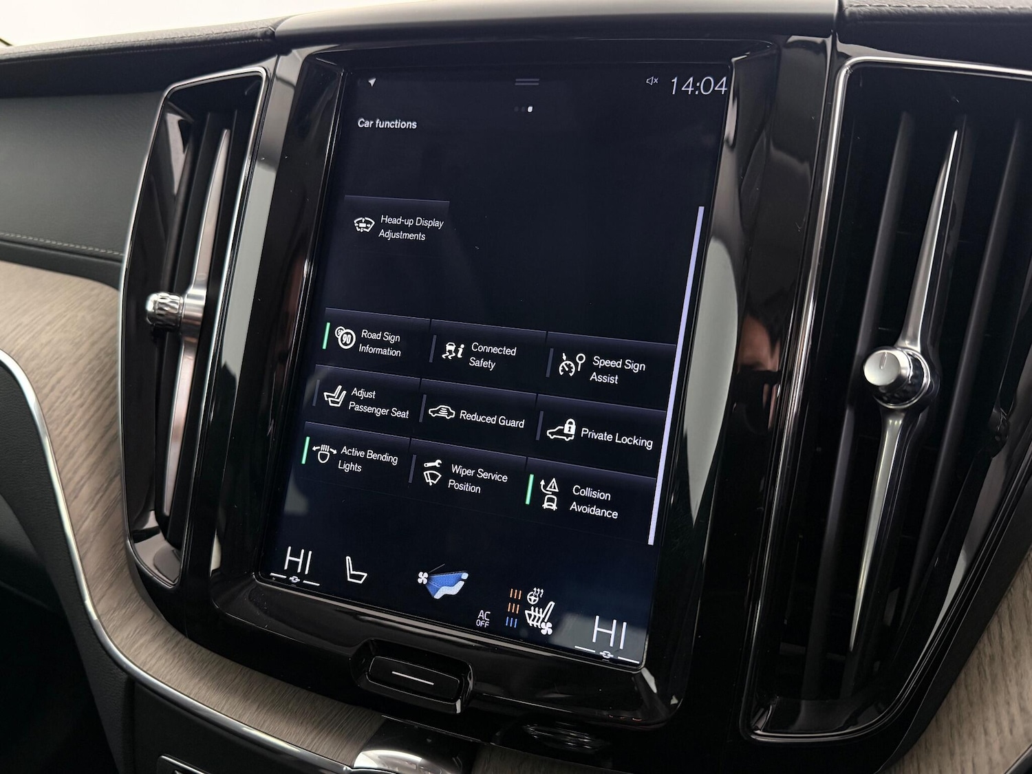 Used Volvo XC60 2019 for sale - 77217602: Photo 33