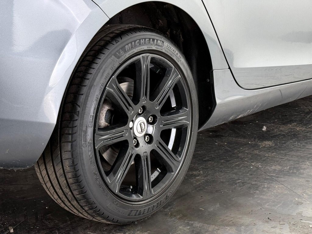 Used Volvo V40 2019 for sale - 76105709: Photo 10
