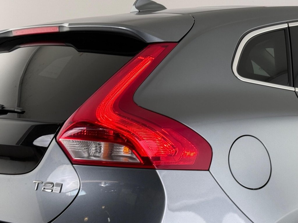 Used Volvo V40 2019 for sale - 76105709: Photo 11