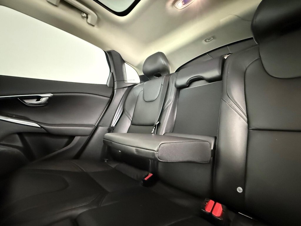 Used Volvo V40 2019 for sale - 76105709: Photo 17