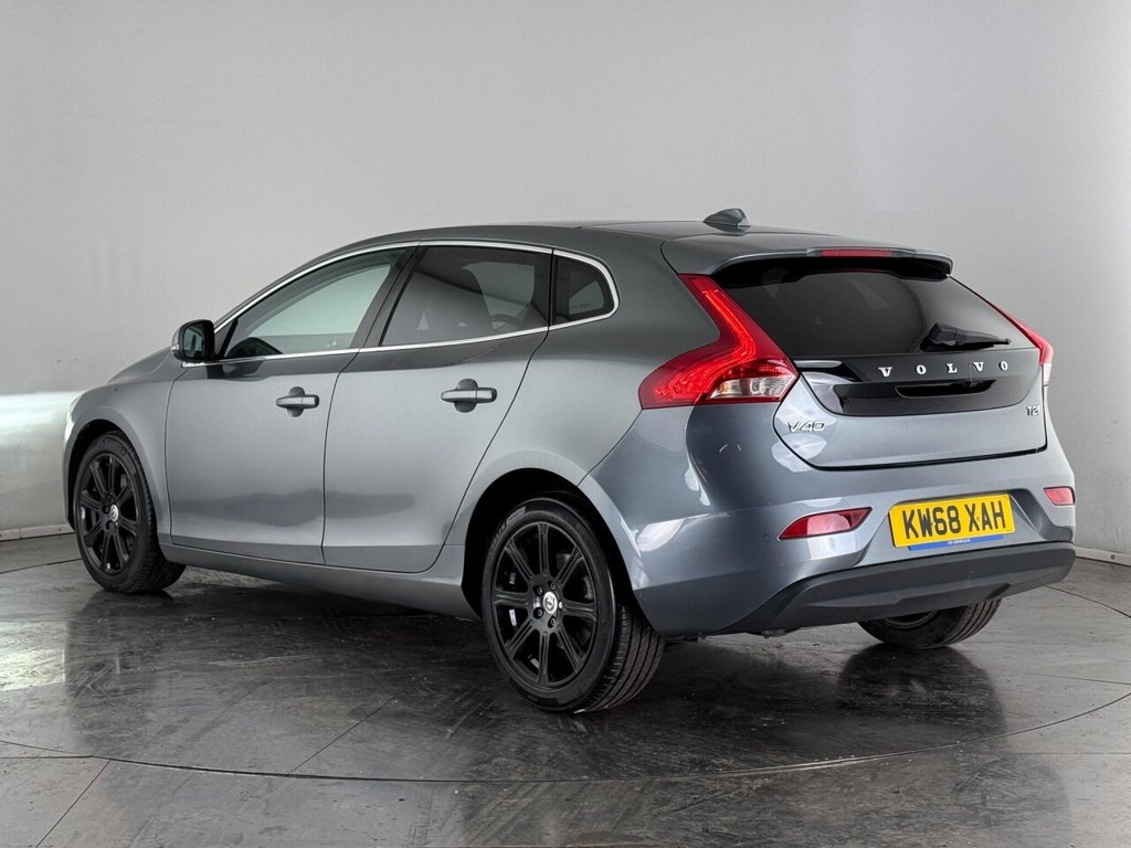 Used Volvo V40 2019 for sale - 76105709: Photo 5