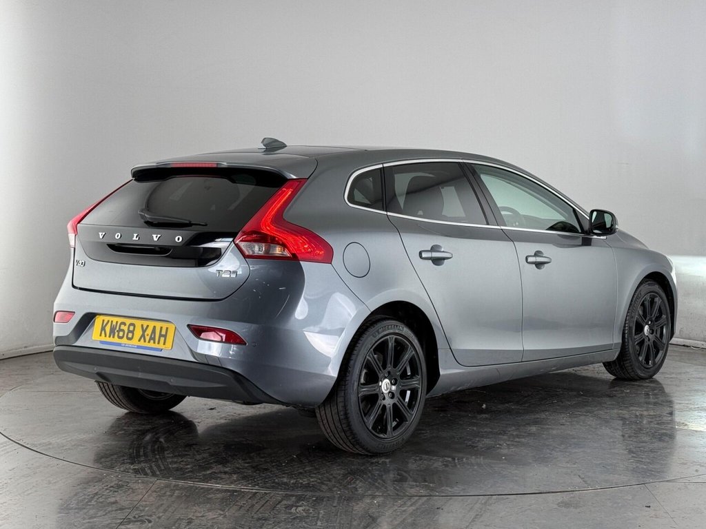 Used Volvo V40 2019 for sale - 76105709: Photo 7
