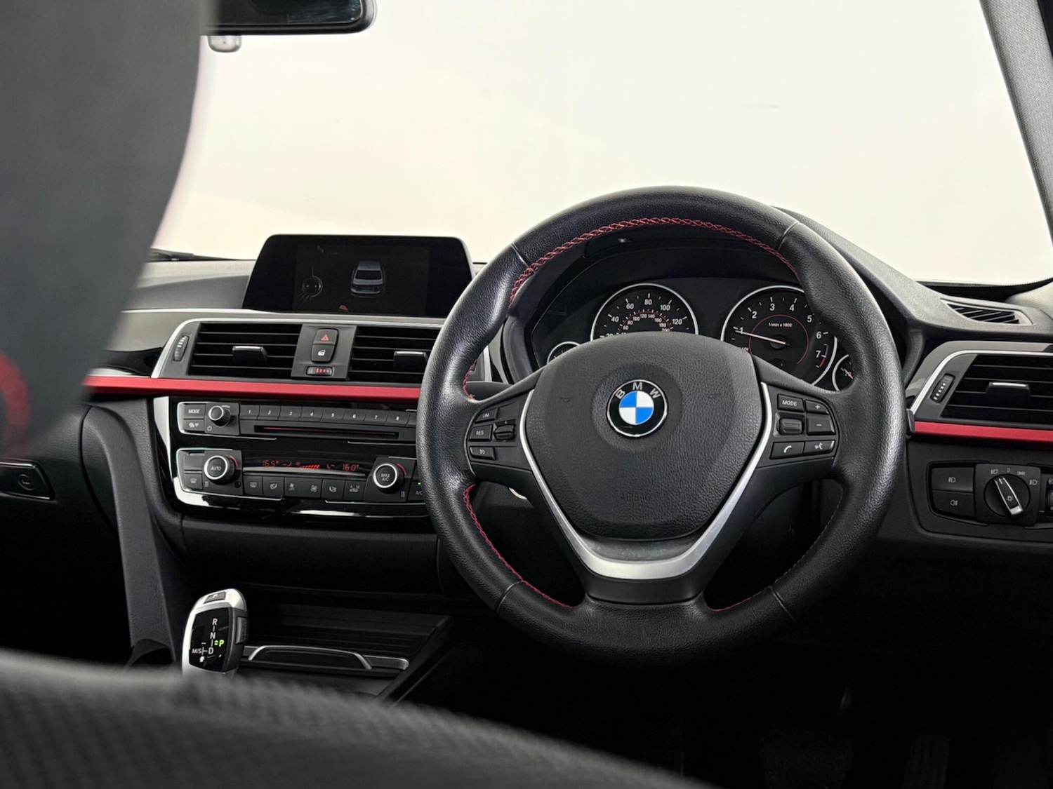 Used BMW 3 Series 2016 for sale - 77979765: Photo 17