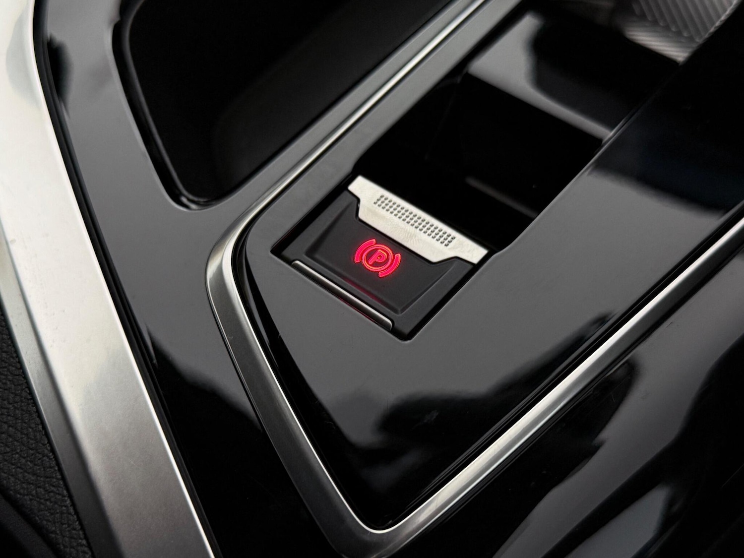 Used Peugeot 3008 2023 for sale - 76466914: Photo 42