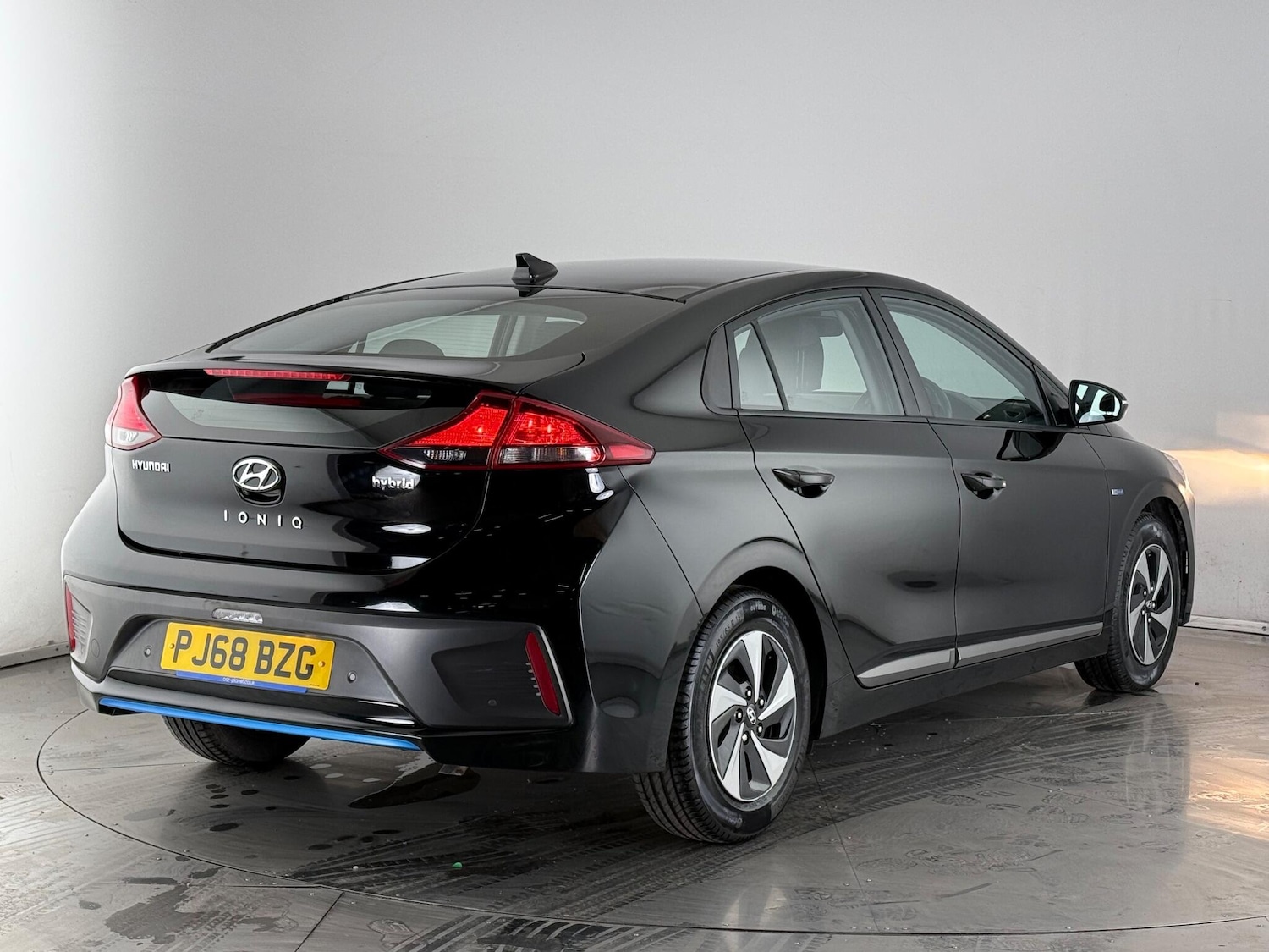 Used Hyundai IONIQ 2018 for sale - 77243424: Photo 3