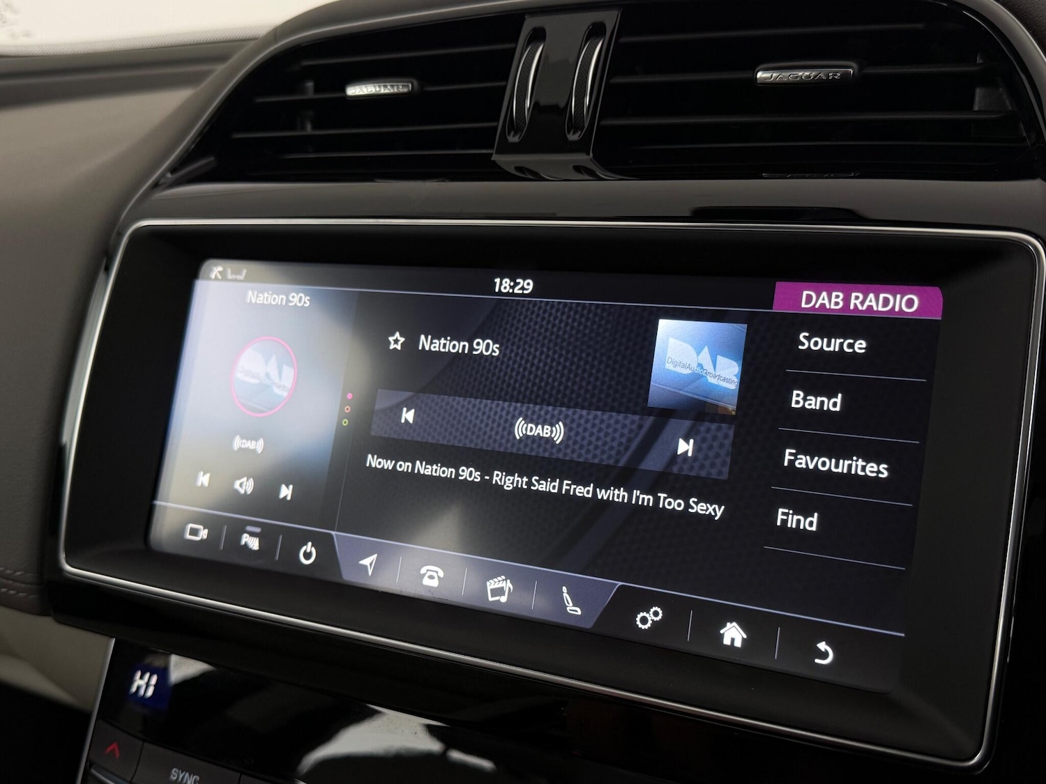 Used Jaguar XE 2019 for sale - 77217123: Photo 30