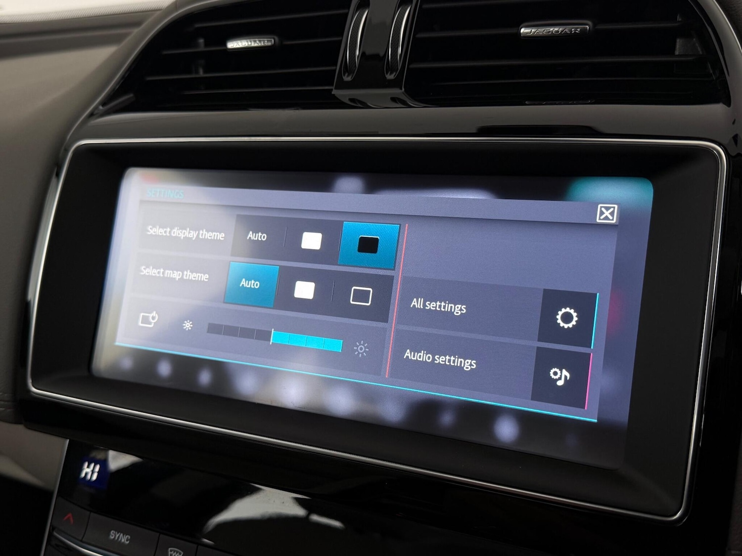 Used Jaguar XE 2019 for sale - 77217123: Photo 32