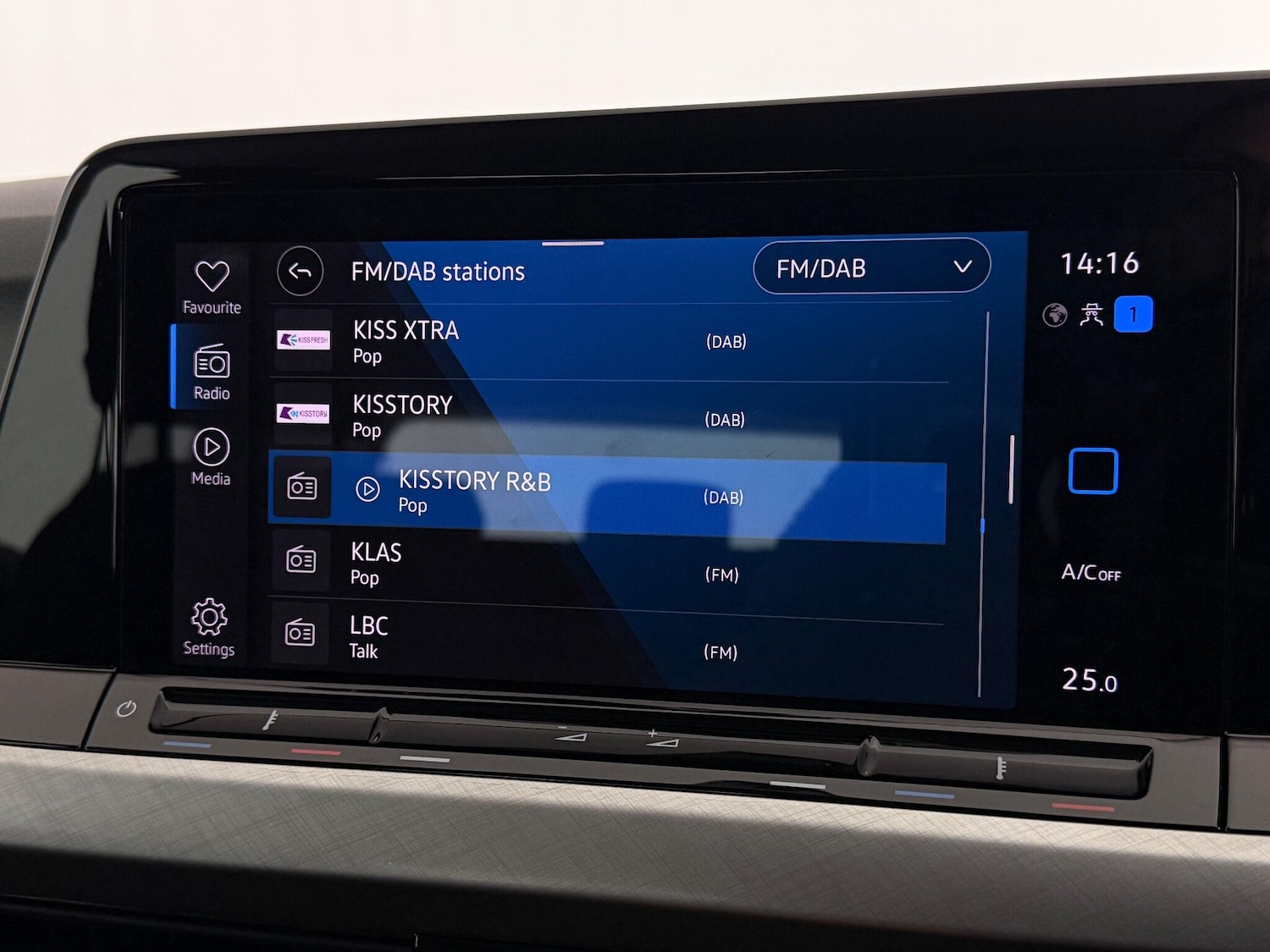 Used Volkswagen Golf 2023 for sale - 76466913: Photo 38